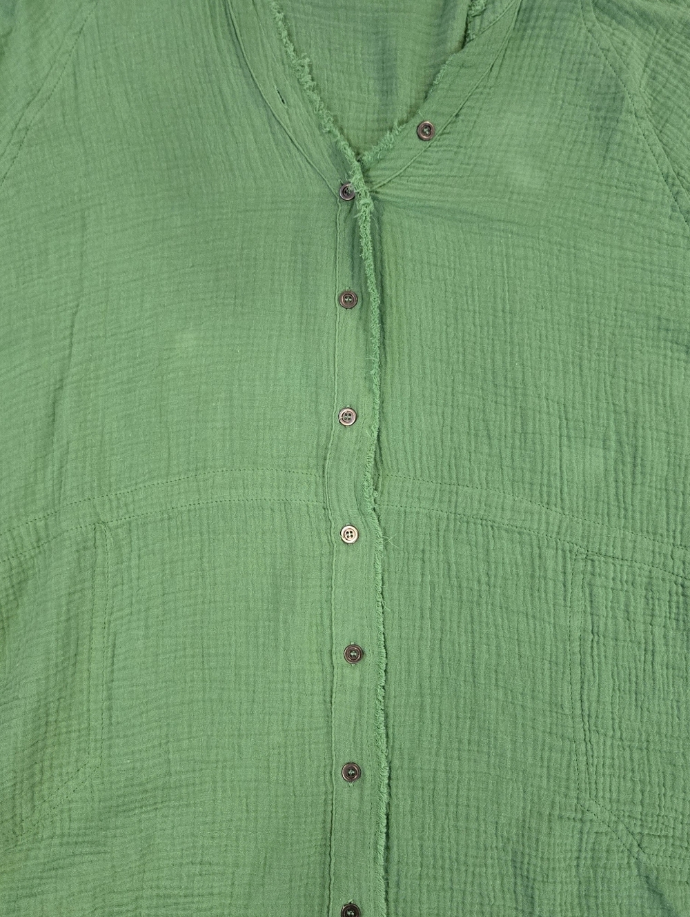 Urban Daizy Green Gauze Button Down Top | Raw Edge | Relaxed Fit - Picture 2 of 3